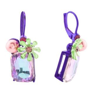 🌺 Betsey Johnson stunning lavender drop dangle earrings 🌺
